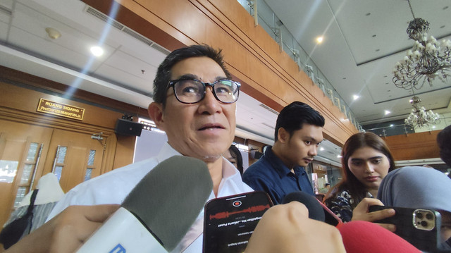 Eks hakim MK, Hamdan Zoelva, di Pengadilan Negeri Jakarta Pusat, Rabu (9/7/2025). Foto: Jonathan Devin/kumparan