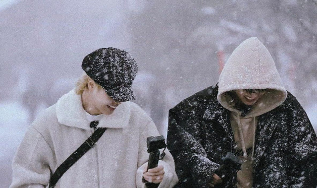 Are You Sure—Jimin, Jungkook. Sumber : Unsplash (Bebas Hak Cipta)