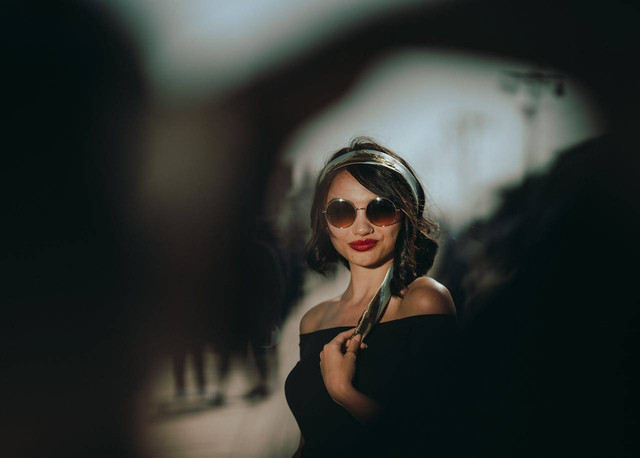 Ilustrasi Model Rambut Oval Layer Sebahu. Foto: Pexels