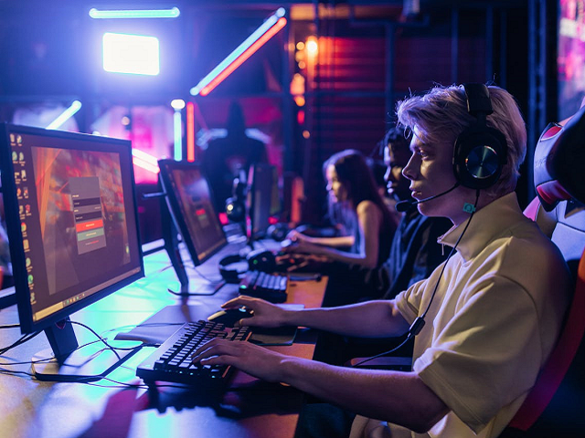 Ilustrasi daftar tim EWC 2025. Sumber: pexels.com/ADarmel.