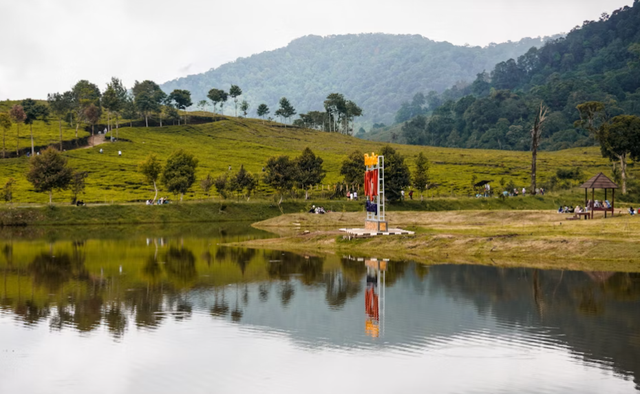 wisata alam di bogor yang lagi hits. Foto Hanya Ilustrasi Bukan Tempat Sebenarnya. Sumber Foto: Unsplash/Ishaq Robin