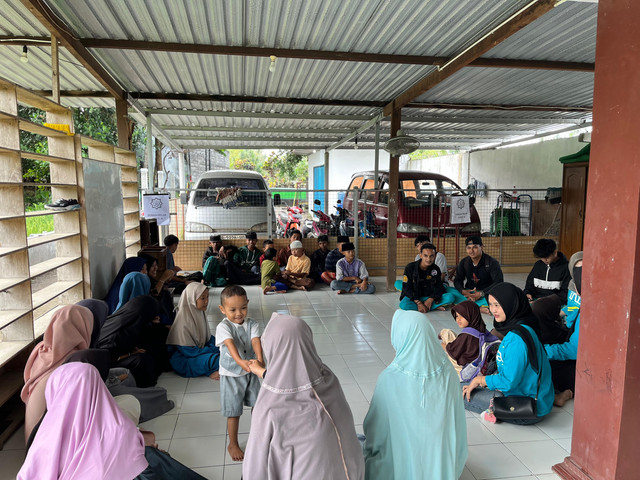 edukasi tentang pentingnya cinta lingkungan (5/7/2025). Foto : Zeta Izzatul Mahya