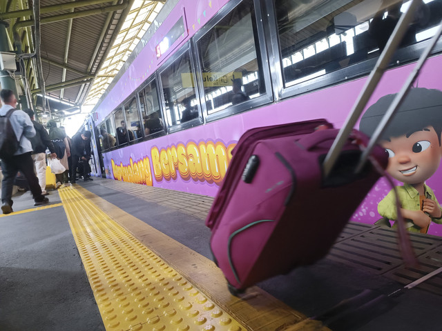 Peluncuran Livery Karakter Animasi "Jumbo" di Stasiun Gambir, Jakarta, Jumat (11/7/2025). Foto: Muhammad Fhandra Hardiyon/kumparan