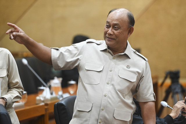 Kepala Badan Gizi Nasional (BGN) Dadan Hindayana bersiap mengikuti rapat dengar pendapat (RDP) dengan Komisi IX DPR di Kompleks Parlemen, Senayan, Jakarta, Kamis (10/7/2025). Foto: Rivan Awal Lingga/ANTARA FOTO