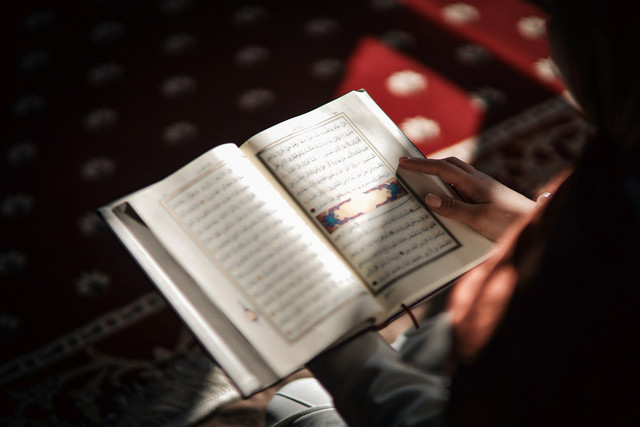 Ilustrasi dzikir pagi almanhaj. Sumber: serhat tug/unsplash