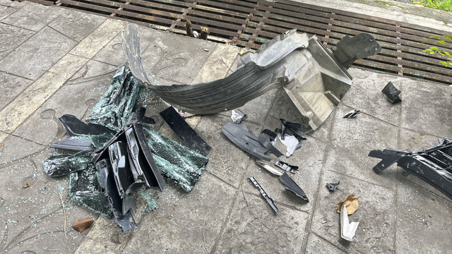 Suasana TKP usai kecelakaan beruntun di depan Halte Utan Kayu Rawamangun, Jakarta Timur, Jumat (11/7/2025).  Foto: Iqbal Firdaus/kumparan