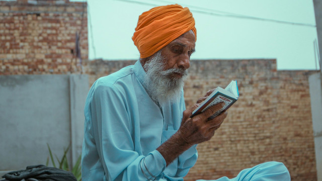 Ilustrasi dzikir pagi petang al matsurat. Sumber: sandeep gill/unsplash