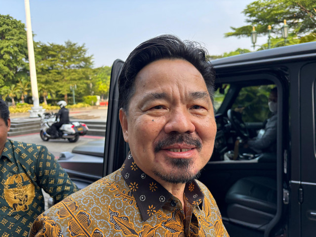 Anggota Komisi III DPR RI sekaligus Wakil Ketua MPR RI, Rusdi Kirana ditemui di gedung Mahkamah Agung (MA), Jakarta pada Jumat (11/7). Foto: Abid Raihan/kumparan