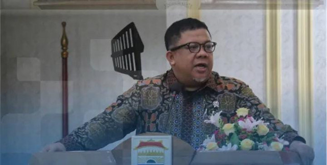 Wamen PKP, Fahri Hamzah, saat menghadiri Rapat Koordinasi dan Dialog Kebijakan tentang Perkotaan dan Perumahan Berkelanjutan pada Jumat,11 Juli 2025/Instagram: Kominfopalembang.