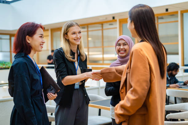 Ilustrasi Apa Itu Diplomat Kemlu, Foto: Unsplash/gahsoon.