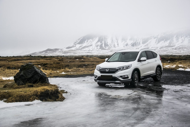 ilustrasi tips merawat mobil matic. Unsplash/Tabea Schimpf