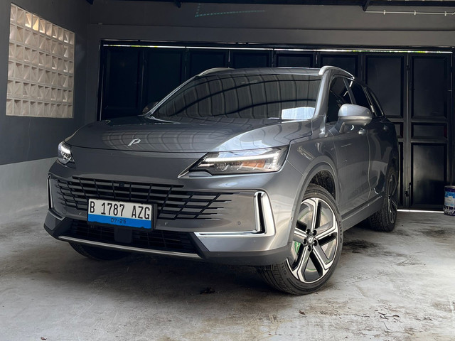 Mobil listrik Polytron G3+ Foto: Syahrul Ghiffari/kumparan