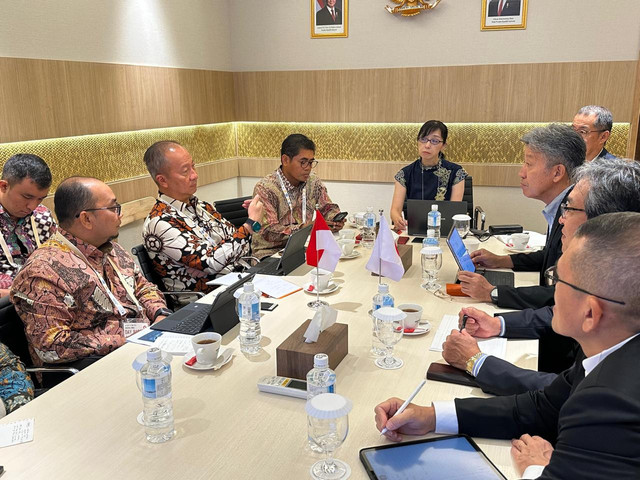 Menteri Perindustrian (Menperin) Agus Gumiwang Kartasasmita meminta komitmen dari tiga produsen otomotif asal Jepang, Toyota, Suzuki, dan Daihatsu. Foto: Kemenperin
