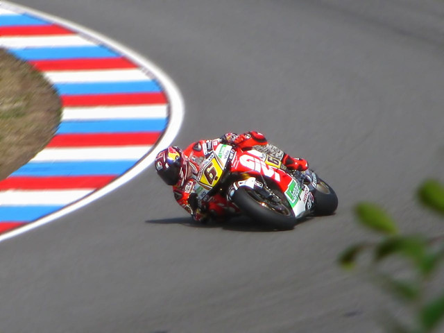 Ilustrasi cara nonton live streaming motogp jerman 2025 - Sumber: pexels.com/@pixabay/