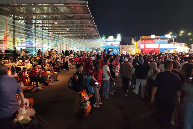Suasana hari terakhir Jakarta Fair atau Pekan Raya Jakarta (PRJ) di Kemayoran, Jakarta, Minggu (13/7/2025). Foto: Rachmadi Rasyad/kumparan