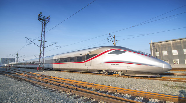 Ilustrasi kereta cepat. Foto: Jiaye Liu/Shutterstock