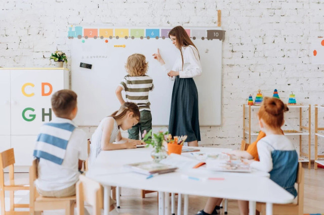 Ilustrasi motivasi menjadi guru. Foto: pexels.com/Mikhail Nilov