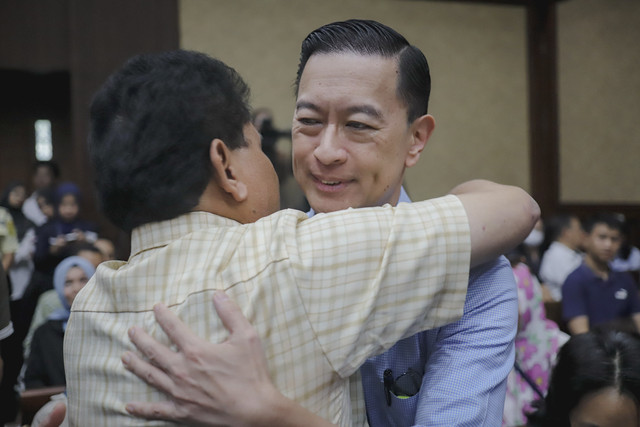 Tom Lembong jelang sidang duplik di Pengadilan Tipikor Jakarta, Senin (14/7/2025). Foto: Jamal Ramadhan/kumparan