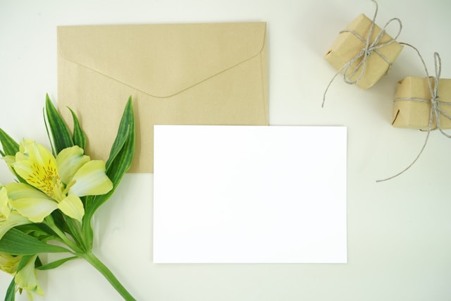 Contoh Surat Penerimaan Siswa Pindahan. Foto hanya ilustrasi. Sumber foto: Unsplash/Mediamodifier