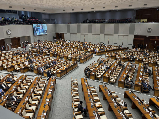 Suasana Rapat Paripurna DPR RI ke-24 masa sidang IV tahun 2024-2025 di Kompleks Parlemen, Senayan, Jakarta pada Selasa (15/7/2025). Foto: Abid Raihan/kumparan