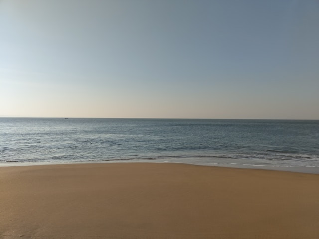 Wisata Pacitan dekat Pantai Klayar. Foto hanya ilustrasi, bukan sebenarnya. Sumber: unsplash.com/Nikhil Chandna