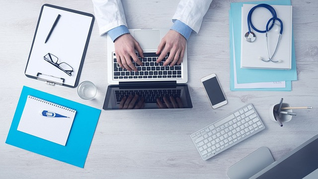 ilustrasi teknologi digital kesahatan (sumber: https://pixabay.com/id/)