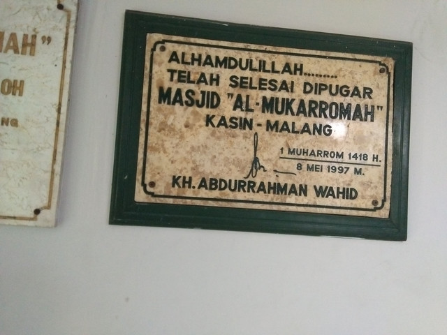 Sumber : dokumentasi penulis ketika berkunjung ke Masjid Al Mukarromah Kasin Kota Malang