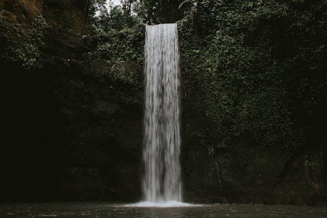 Air Terjun Tibumana. Foto: Air Terjun Tibumana. Sumber: Unsplash/Florian GIORGIO