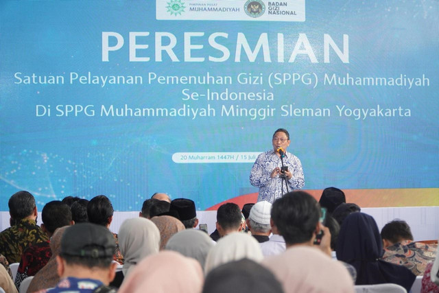 Peresmian Satuan Pelayanan Pemenuhan Gizi (SPPG) Muhammadiyah seluruh Indonesia di SPPG Muhammadiyah Kapanewon Minggir, Kabupaten Sleman, Selasa (15/7/2025). Foto: PP Muhammadiyah