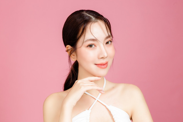 Ilustrasi makeup natural. Foto: Shutterstock