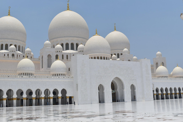 Masjid Kubah Emas. Foto hanya ilustrasi, bukan tempat sebenarnya. Sumber: Pixabay