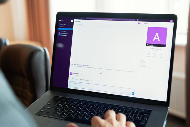 Ilustrasi download ExamBrowser PPG 2025. Foto: Pexels