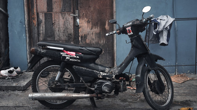Ilustrasi Sejarah Motor Astrea Grand, Foto:Unsplash/Visual Karsa