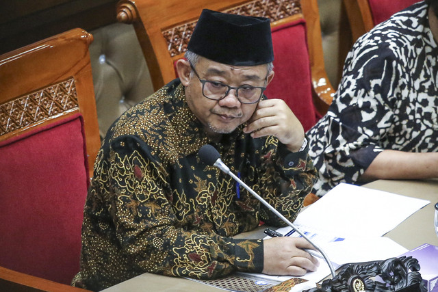 Menteri Pendidikan Dasar dan Menengah (Mendikdasmen) Abdul Mu'ti mengikuti Rapat Kerja dengan Komisi X DPR di Kompleks Parlemen, Senayan, Jakarta, Rabu (16/7/2025). Foto: Asprilla Dwi Adha/ANTARA FOTO
