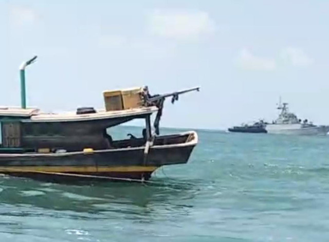 Suasana saat terjadi penembakan di perairan Birik, wilayah Sungai Sembilang, Kecamatan Banyuasin II, Kabupaten Banyuasin. Foto : Istimewa