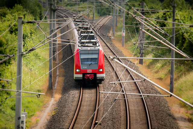 Rute KA Jayabaya New Generation. Foto hanya ilustrasi bukan tempat sebenarnya. Sumber: Pixabay/Didgeman