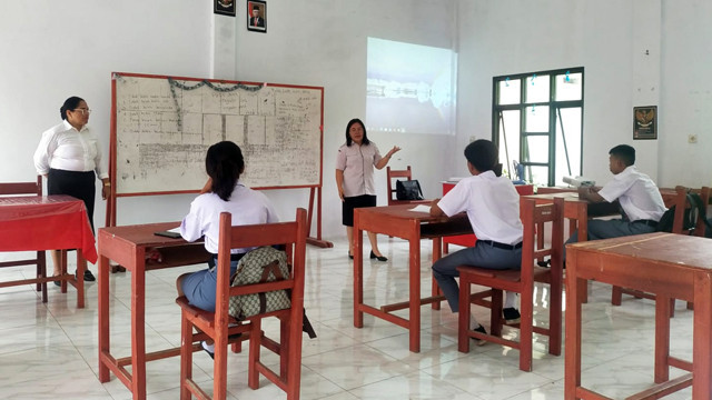 Suasana MPLS di SMK Negeri Pariwisata Manado, yang sepi peminat.
