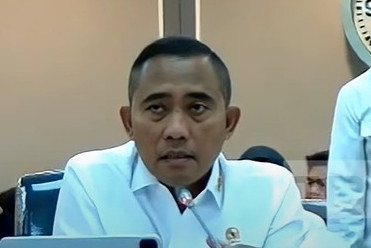 Kepala BNPT Komjen Pol Eddy Hartono saat rapat dengar pendapat (RDP) dengan Komisi XIII di DPR, Kamis (17/7/2025). Foto: YouTube/ TVR Parlemen