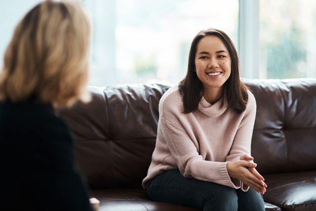 Ilustrasi perempuan memprioritaskan kesehatan mental. Foto: PeopleImages.com - Yuri A/Shutterstock