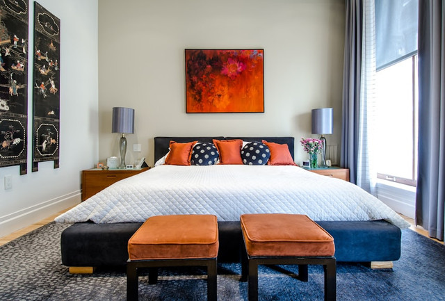 Ilustrasi Tips Membersihkan Kamar Tidur. Unsplash/Chastity Cortijo