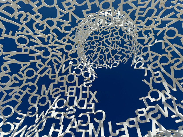 Ilustrasi Belajar Grammar. Foto: Paolo Chiabrando/Unsplash.com