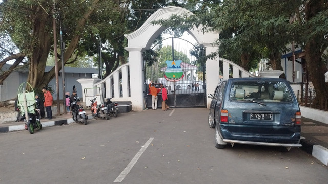 Suasana terkini alun alun pendopo garut usai kericuhan yang menyebabkan 3 orang meninggal dunia, Jumat (18/7). Foto: Dok: kumparan