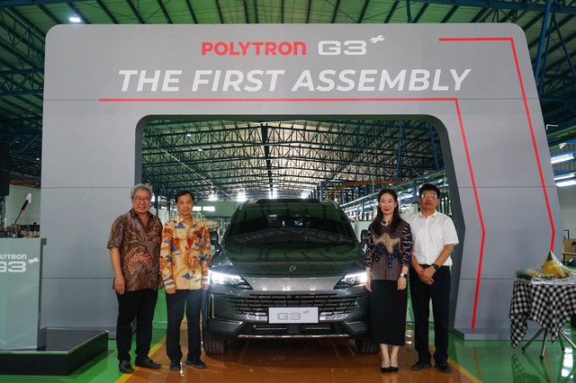 Seremoni perakitan Polytron G3 secara SKD. Foto: Dok. Polytron