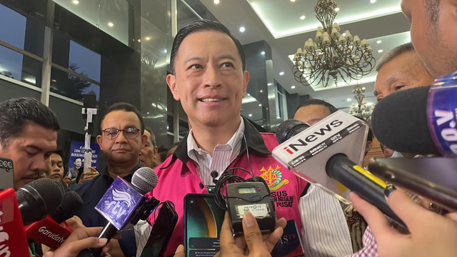 Tom Lembong usai divonis 4,5 tahun penjara di Pengadilan Tipikor Jakarta, Jumat (18/7/2025). Foto: Fadhil Pramudya/kumparan