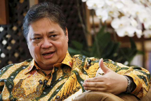 Menteri Koordinator Bidang Perekonomian Indonesia Airlangga Hartarto. Foto: Ajeng Dinar Ulfiana/Reuters
