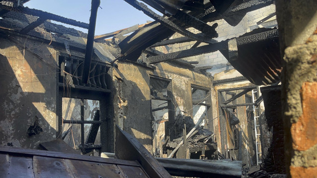 TKP kebakaran di Jalan kutilang, Bukit Duri, Tebet, Jakarta Selatan, Sabtu (19/7/2025). Foto: Rayyan Farhansyah/kumparan