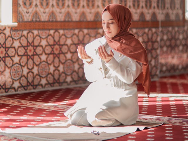 Ilustrasi dzikir sayyidul istighfar. Foto: Pexels/SERHAT TUĞ