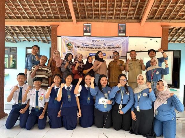Potret kegiatan Sosialisasi dan Praktek Si Moggy-Ban  yang dihadiri olehwarga desa Bandungan di Balai Desa Bandungan pada Senin (14/07/2025). Dokumentasi: Team PDD BBK Bandungan 2025.