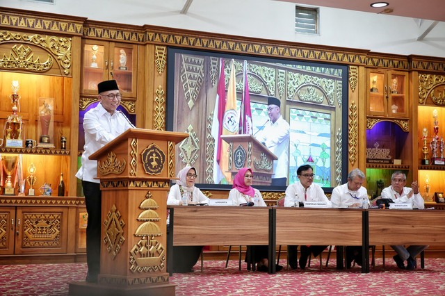 Gubernur Lampung, Rahmat Mirzani Djausal usai terpilih sebagai Ketua Ikatan Keluarga Alumni (IKA) SMAN 2 (Smanda) Bandar Lampung periode 2025–2029 | Foto : Dok. Adpim