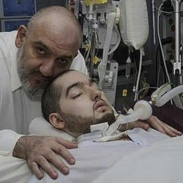 Pangeran Alwaleed saat mengalami koma. Foto: Instagram/ @khaled_bin_talal_alsaou